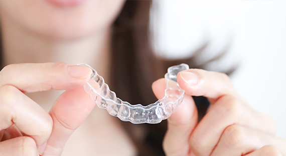 透明なマウスピース
