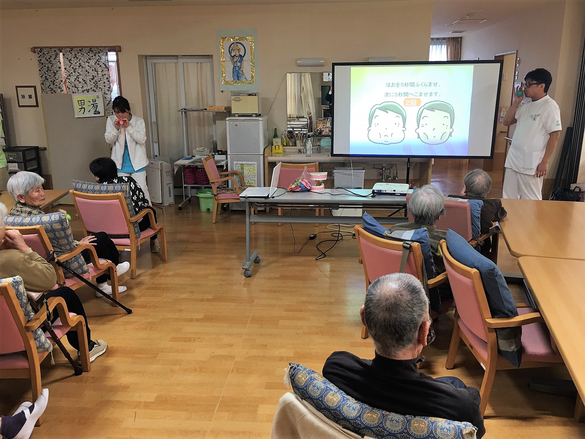 口腔ケアと口腔機能訓練に関する勉強会を行いました（山口県下松市）