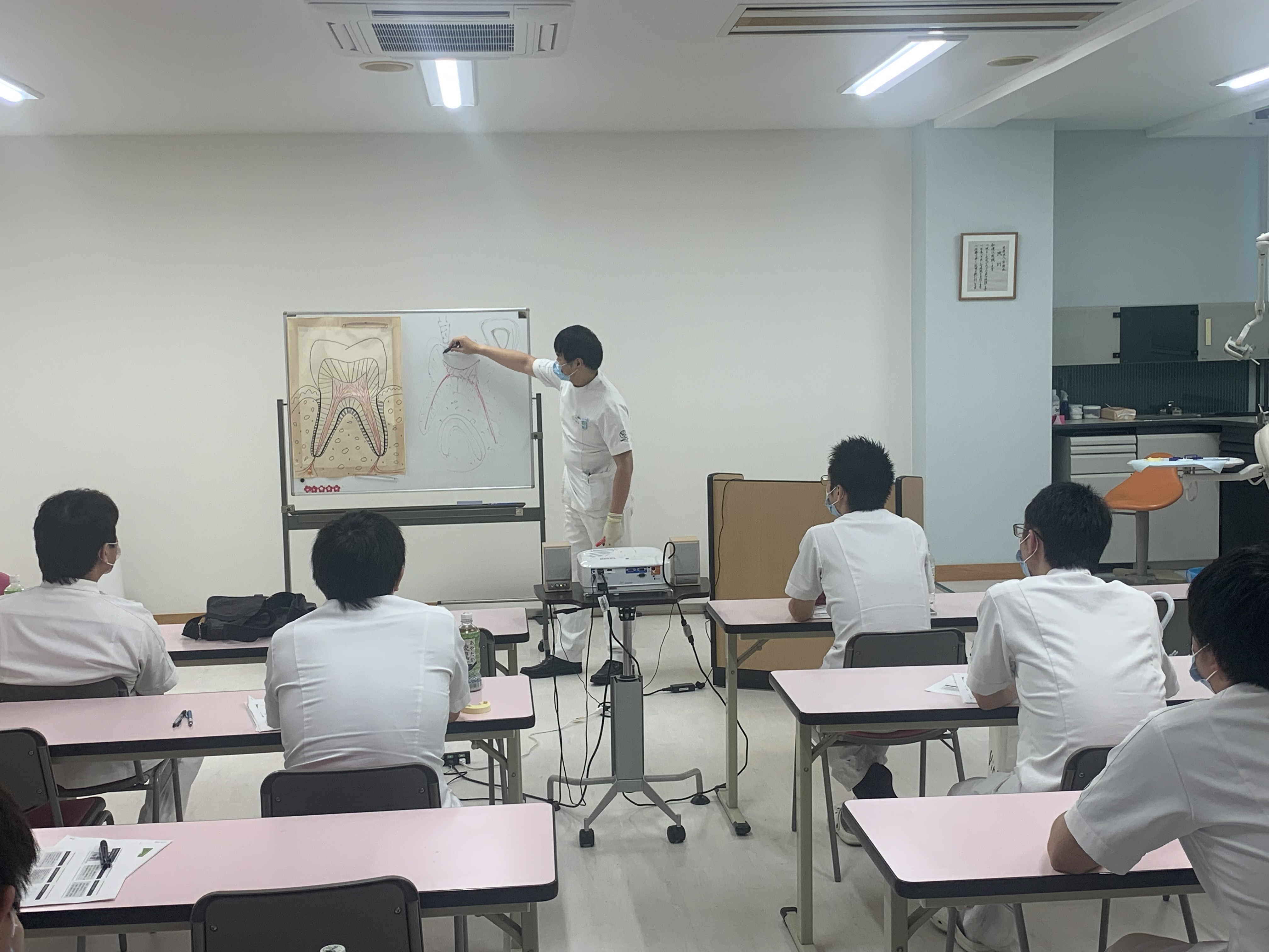 ２０２１年度第６回歯科医師向け　基礎実習セミナーが開催されました。