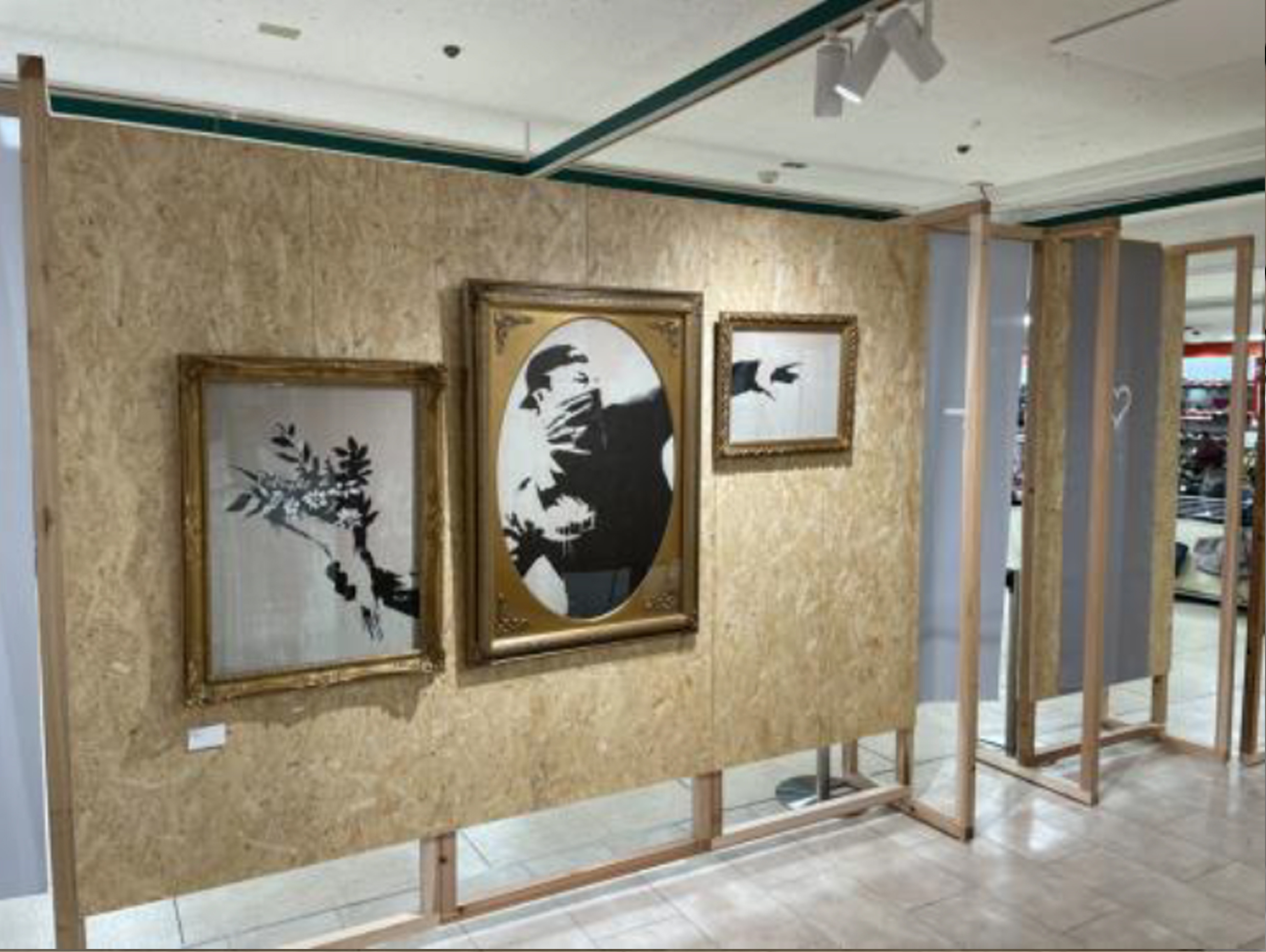 「LOVE with BANKSY 展」