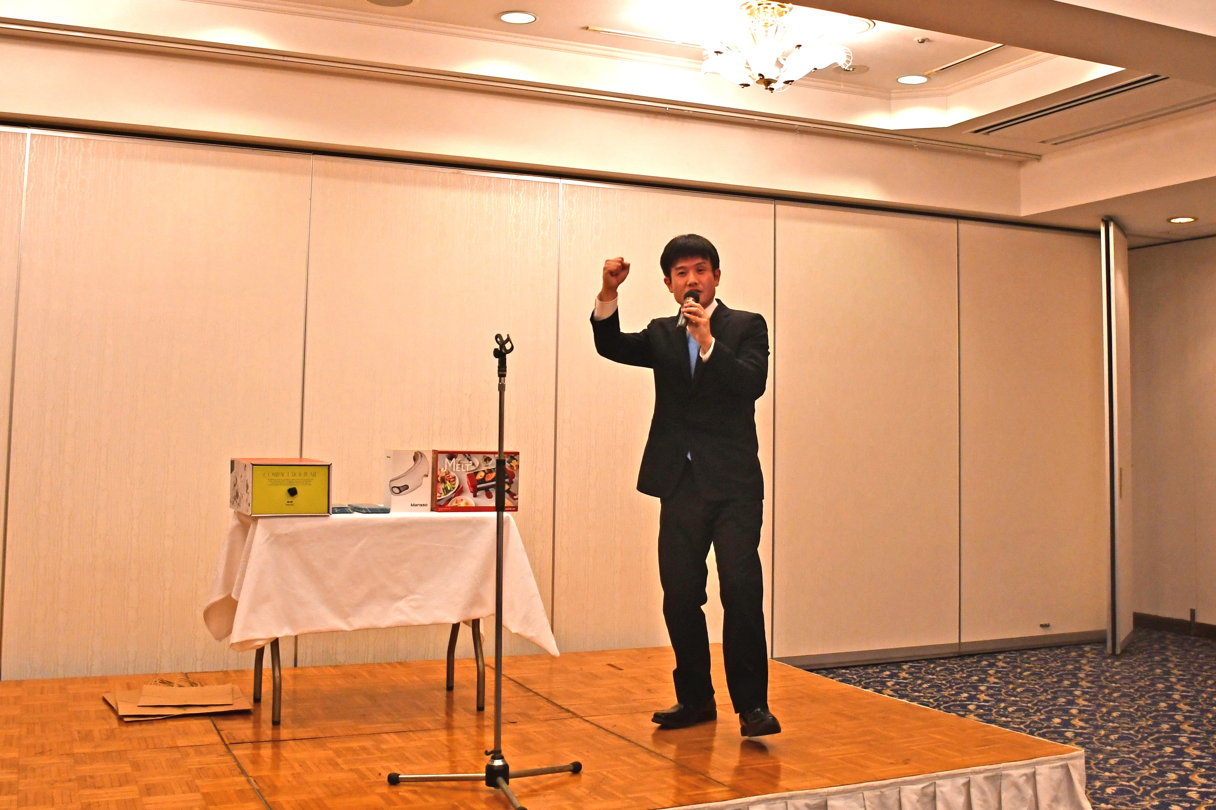 令和元年度　医療法人宝歯会　あやらぎスマイル歯科小児歯科医院・小野田スマイル歯科小児歯科医院　合同忘年会