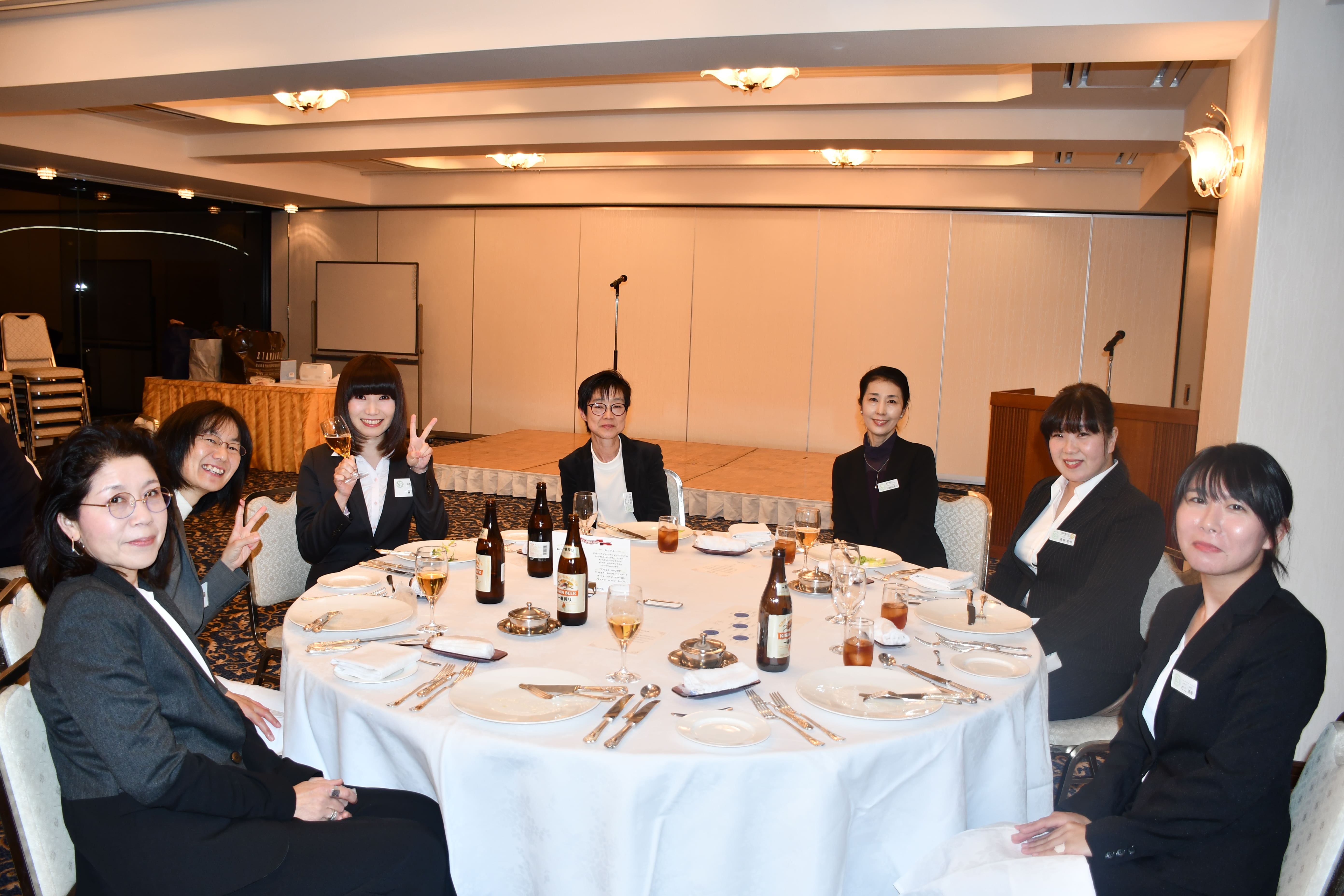 令和元年度　医療法人宝歯会　あやらぎスマイル歯科小児歯科医院・小野田スマイル歯科小児歯科医院　合同忘年会