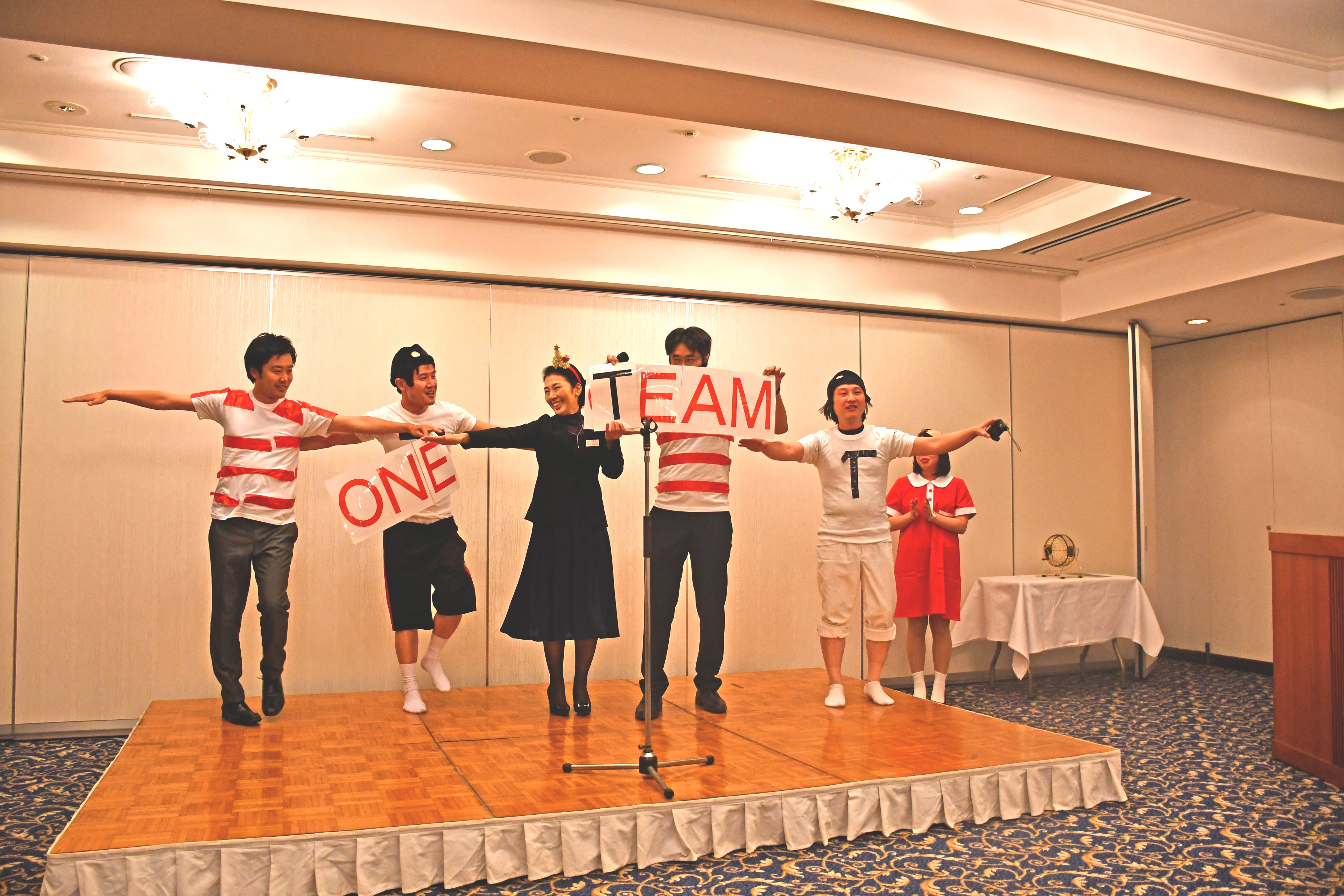 令和元年度　医療法人宝歯会　あやらぎスマイル歯科小児歯科医院・小野田スマイル歯科小児歯科医院　合同忘年会